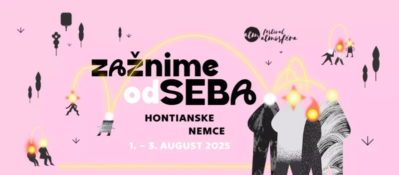 Ružový plagát k festivalu Atmosféra s abstraktnými postavami so žiariacimi guľami, siluetami a šípkami. Text znie „Začnime od SEBA“, „Hontianske Nemce“, „1. – 3. augusta 2025“.