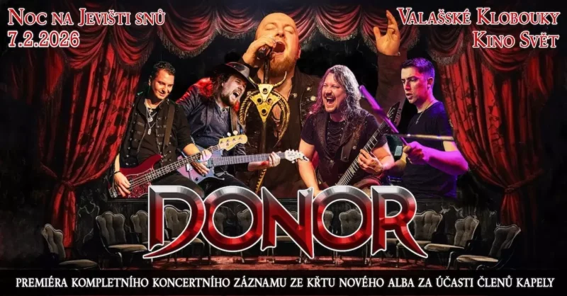 Propagačný obrázok koncertu s kapelou Donor. Členovia kapely energicky hrajú s nástrojmi pod červenými oponami na pódiu. Na obrázku sú zobrazené podrobnosti o podujatí a dátum „7.2.2026“.
