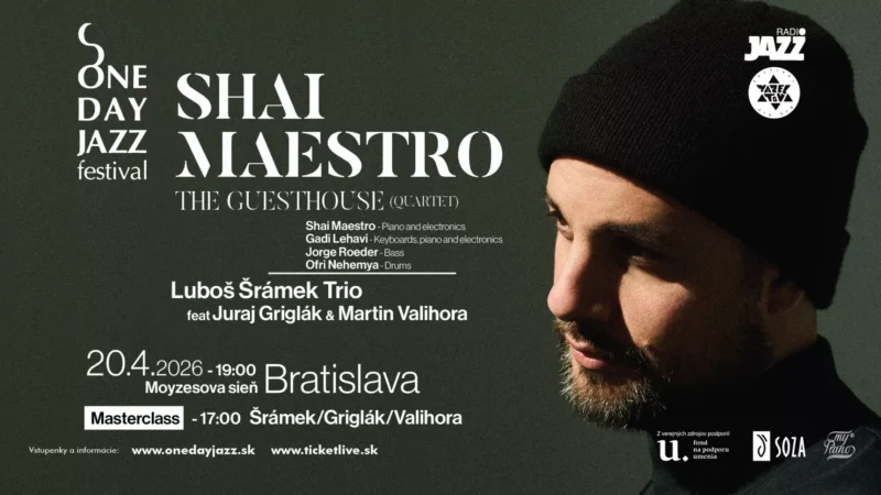Propagačný plagát k festivalu One Day Jazz Festival so Shai Maestrom. Obsahuje podrobnosti o podujatí: 20. apríla 2026, 19:00, Moyzesova sieň, Bratislava. Hlavné udalosti: Shai Maestro Quartet a Ľuboš Šrámek Trio s Jurajom Griglákom a Martinom Valihorom. Obsahuje logá partnerov a sponzorov a profilový obrázok bradatého muža v čiernej čiapke, ktorý vytvára intímnu atmosféru.