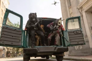 Bankoví lupiči si z prepadov robia livestream. Nový film Davida Leitcha ukazuje prvý teaser Kultúra