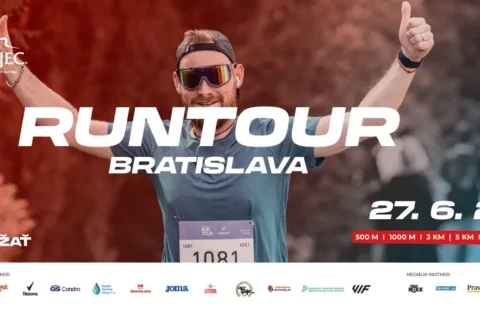 Bežec oslavuje na Runtour Bratislava. Dátum: 27.6.2026. Vzdialenosti: 500 m až 10 km. V pozadí sú stromy, dole logá sponzorov.