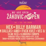 Plagát festivalu „Žákovic Open“ v Bošáci na Slovensku, 24. – 25. júla 2026. Zobrazuje žiarivé farby západu slnka s názvami kapiel ako HEX a Billy Barman.
