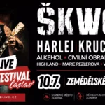 Plagát na Grand Live Rock Festival v Čáslavi s bradatým gitaristom s tetovaním. Uvedené kapely: Škwor, Harlej a ďalšie. Termín: 10.7, miesto: Zemědělské Muzeum.