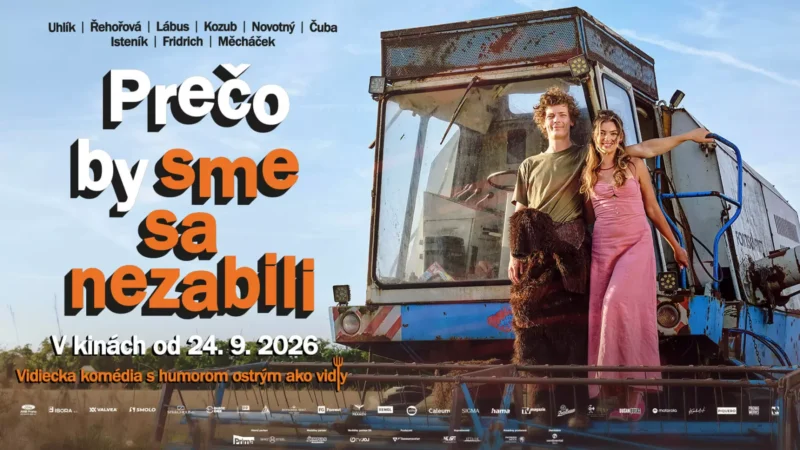 Filmový plagát „Prečo by som sa nezabil“: usmiaty muž a žena stoja pri starom traktore; modrá obloha, komediálna a vidiecka atmosféra.